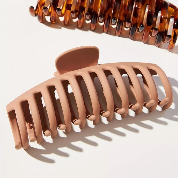 NWTS ANTHROPOLOGIE LOU CLAW HAIR CLIPS - Picture 3 of 6